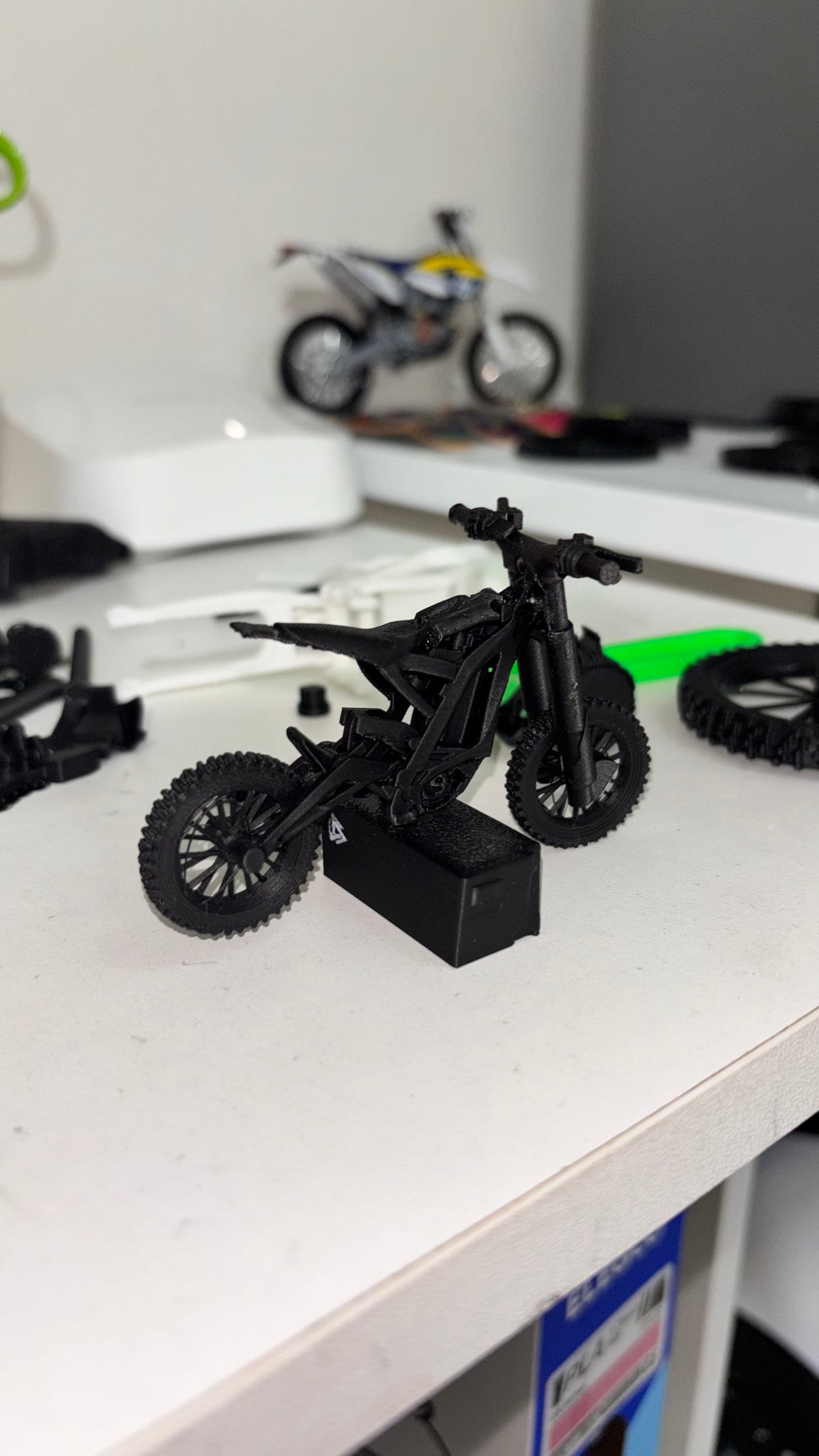 Mini MINI Surron LBX Keychain
